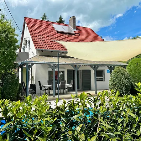Johanna Balatoni Haz Balatonfenyves